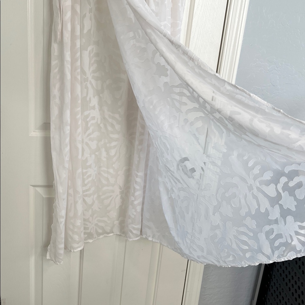 ShowPo white floral burnout lace maxi skirt swim cover up size 16 US - Picture 9 of 10